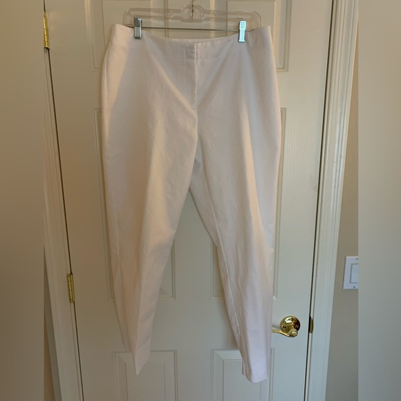 Chicos white front-zip ankle lightweight pants sz 2.5 (approx sz 14) - Picture 2 of 9
